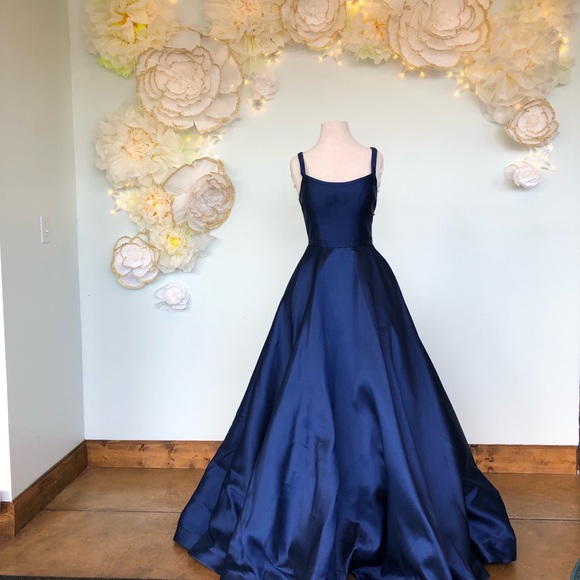 NWT Sherri Hill 👗 - Picture 1 of 4